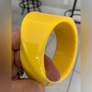 Yellow older chunky lucite bracelet